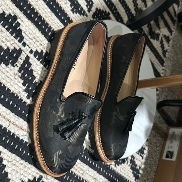 New Jon Josef Gogo Heeled Loafers sold on anthropologie - Picture 4 of 5